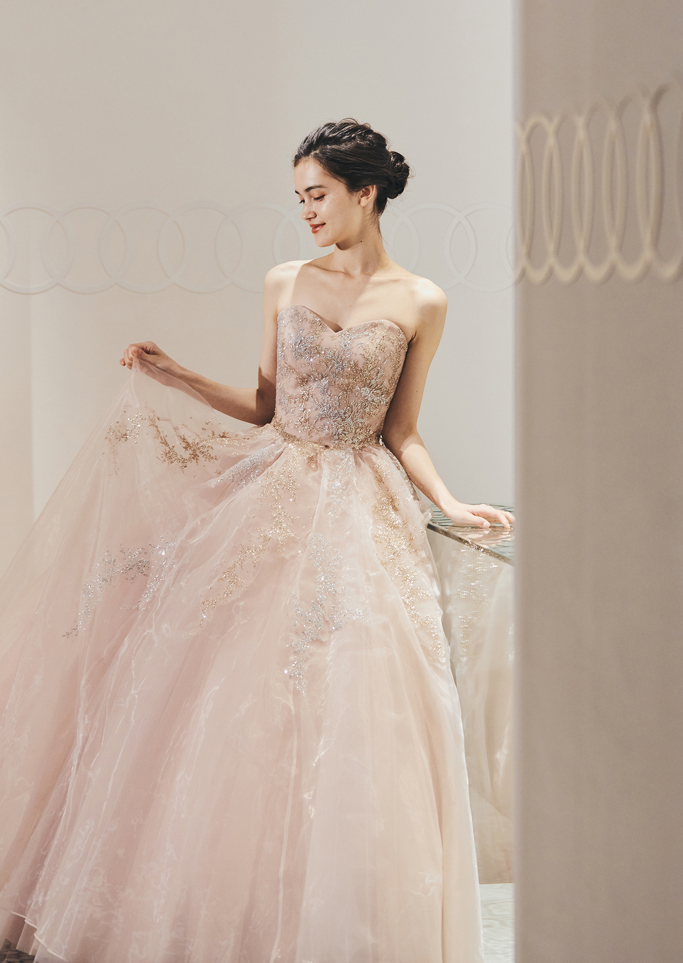 【カラードレス②】淡いピンクのグラスオーガンジーを用いたカラードレス