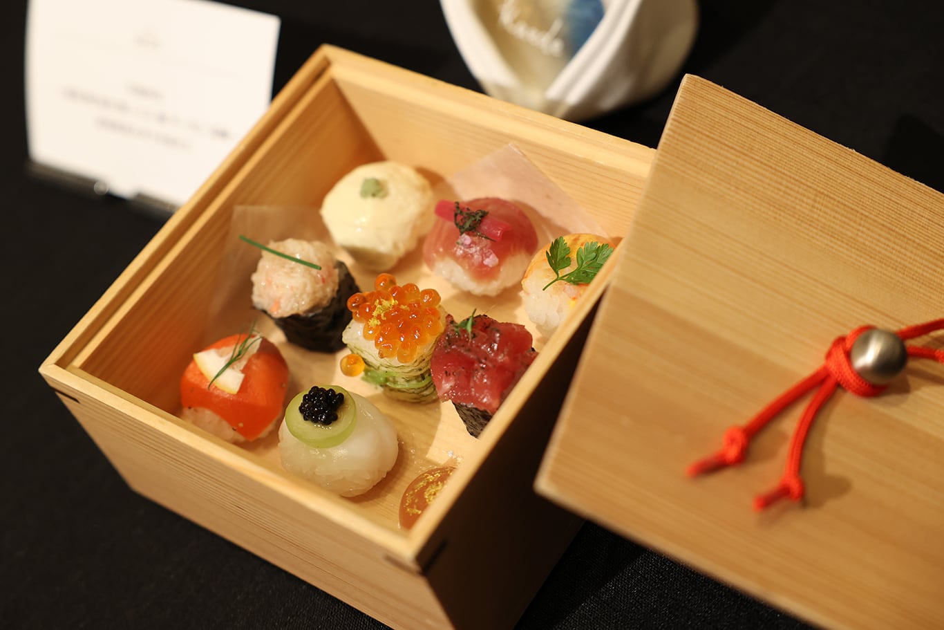 高知×岩手の食材を使用した手毬寿司